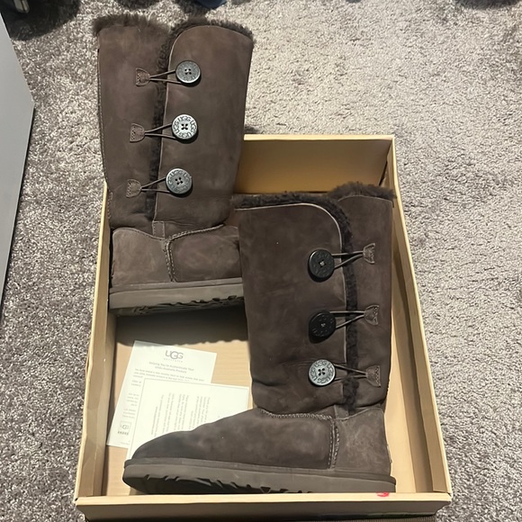 UGG Shoes - Uggs
